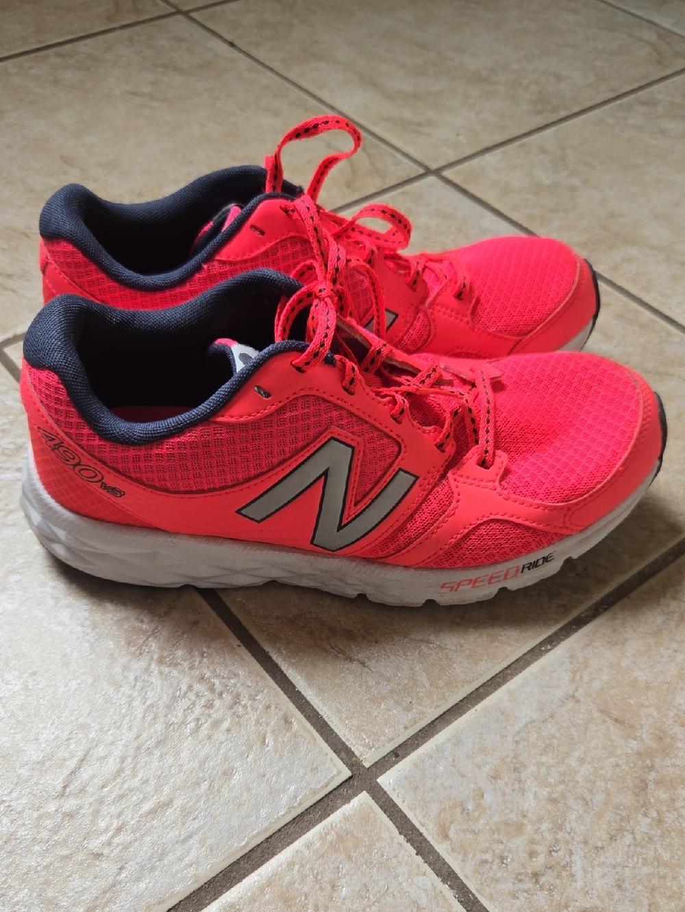 New Balance Women's Neon Pink and Black Athletic Running Shoes
